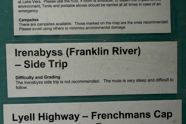 Information sign showing that the Irenabyss side trip is not recommended due to the route being very steep and difficult to follow.