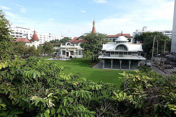 Green palace gardens in Bangkok