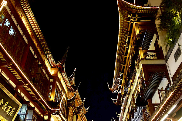 Night view of Chinese buildings